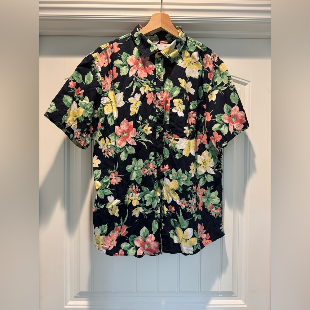 Men’s floral button down shirt
